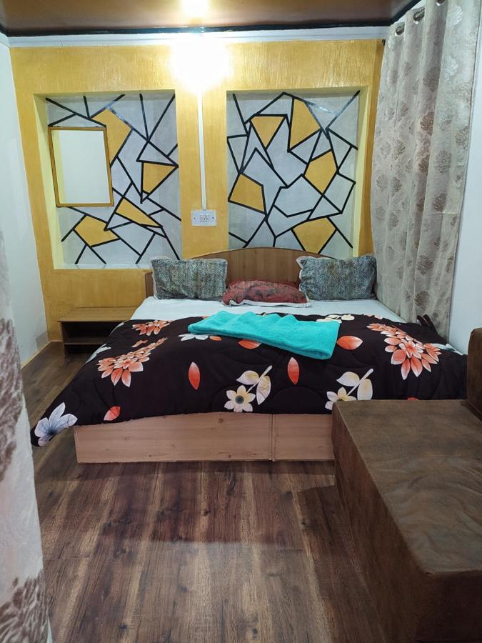 Mir Guest House Pahalgām Eksteriør bilde